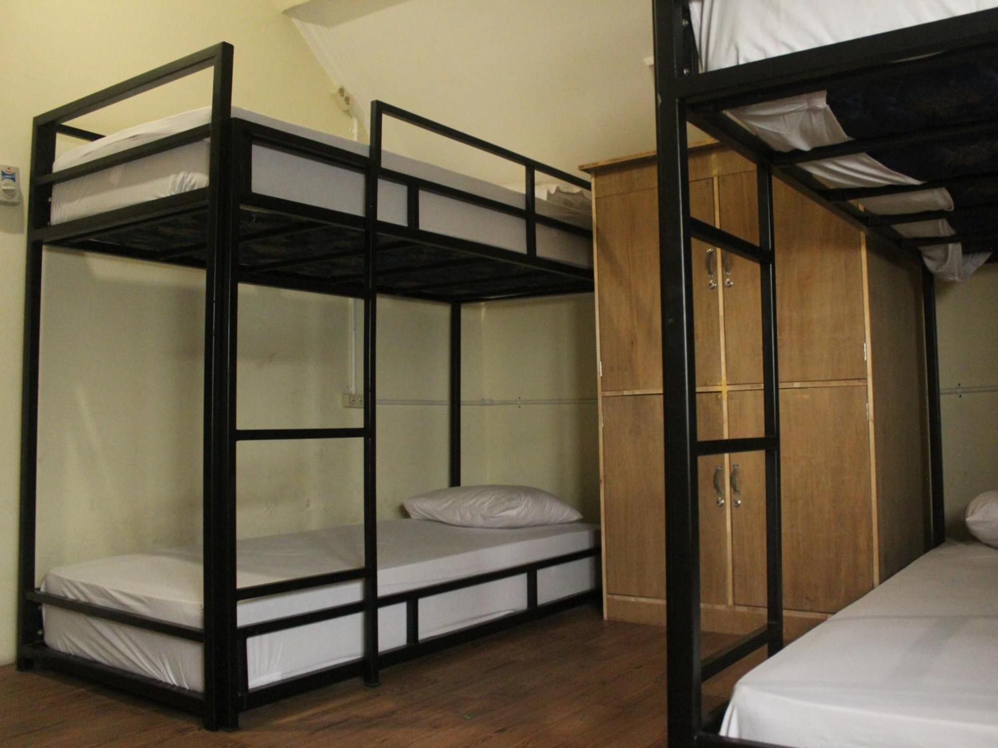 Oke Baik Hostel Yogyakarta Exterior photo