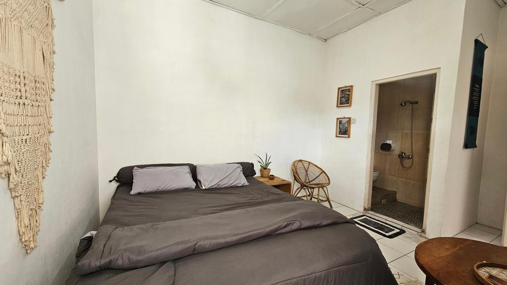 Oke Baik Hostel Yogyakarta Exterior photo