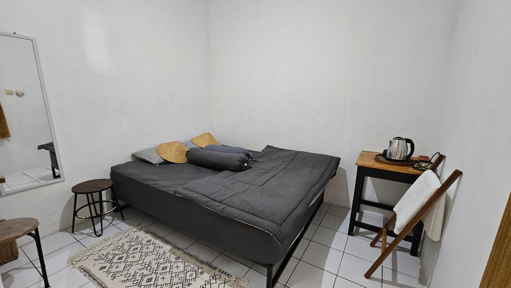 Oke Baik Hostel Yogyakarta Exterior photo
