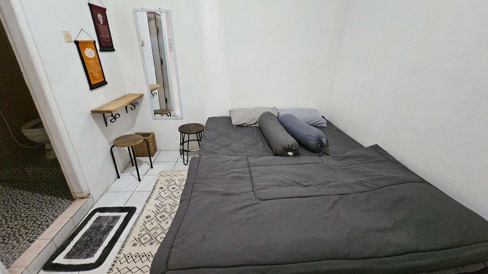 Oke Baik Hostel Yogyakarta Exterior photo